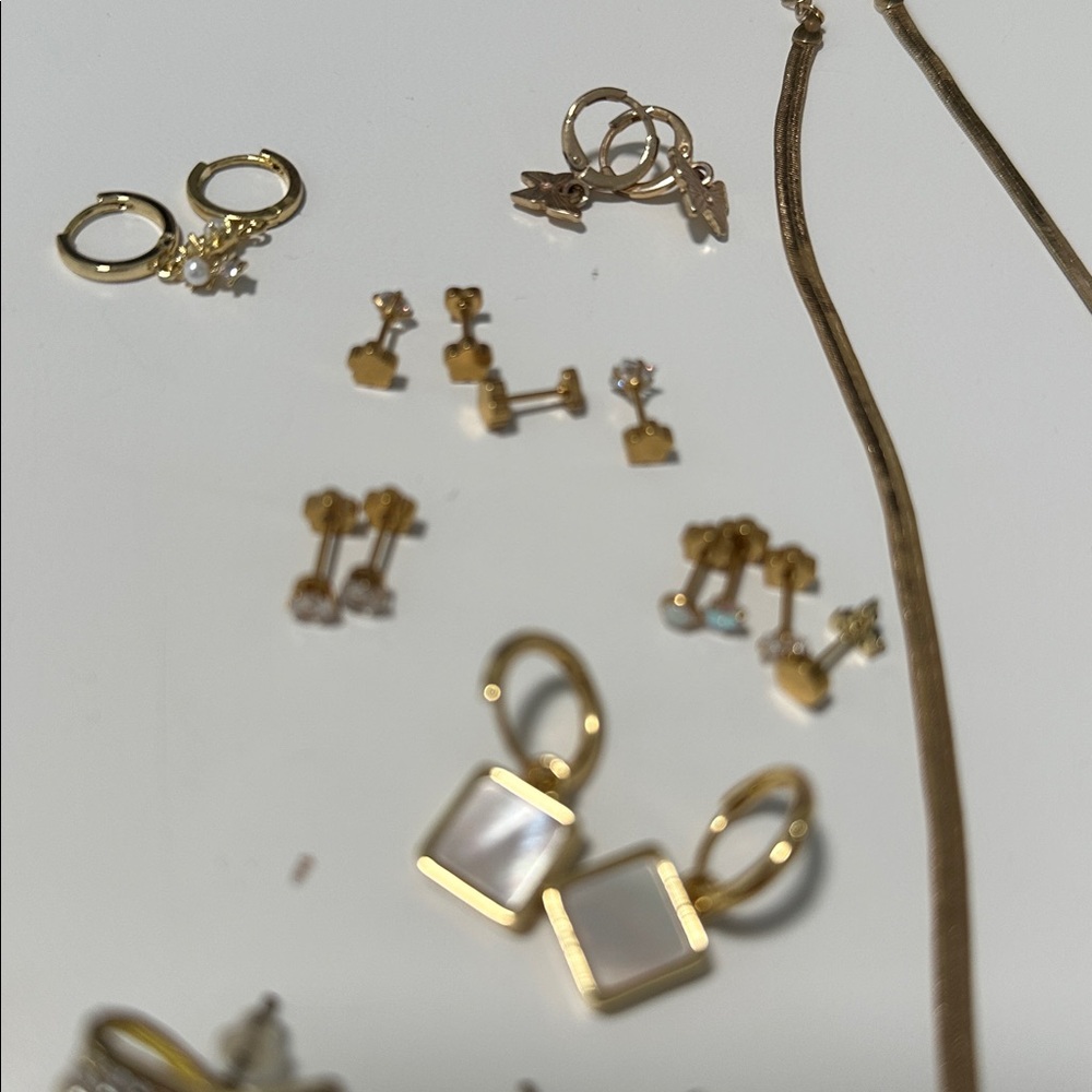 ❤️ Bundle of 18 High End Department Store Brands Necklaces & Earrings (Costume) - Picture 3 of 4